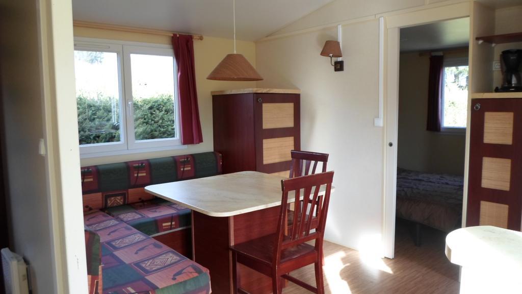 Camping Les Pinasses La Chapelle  Exterior foto
